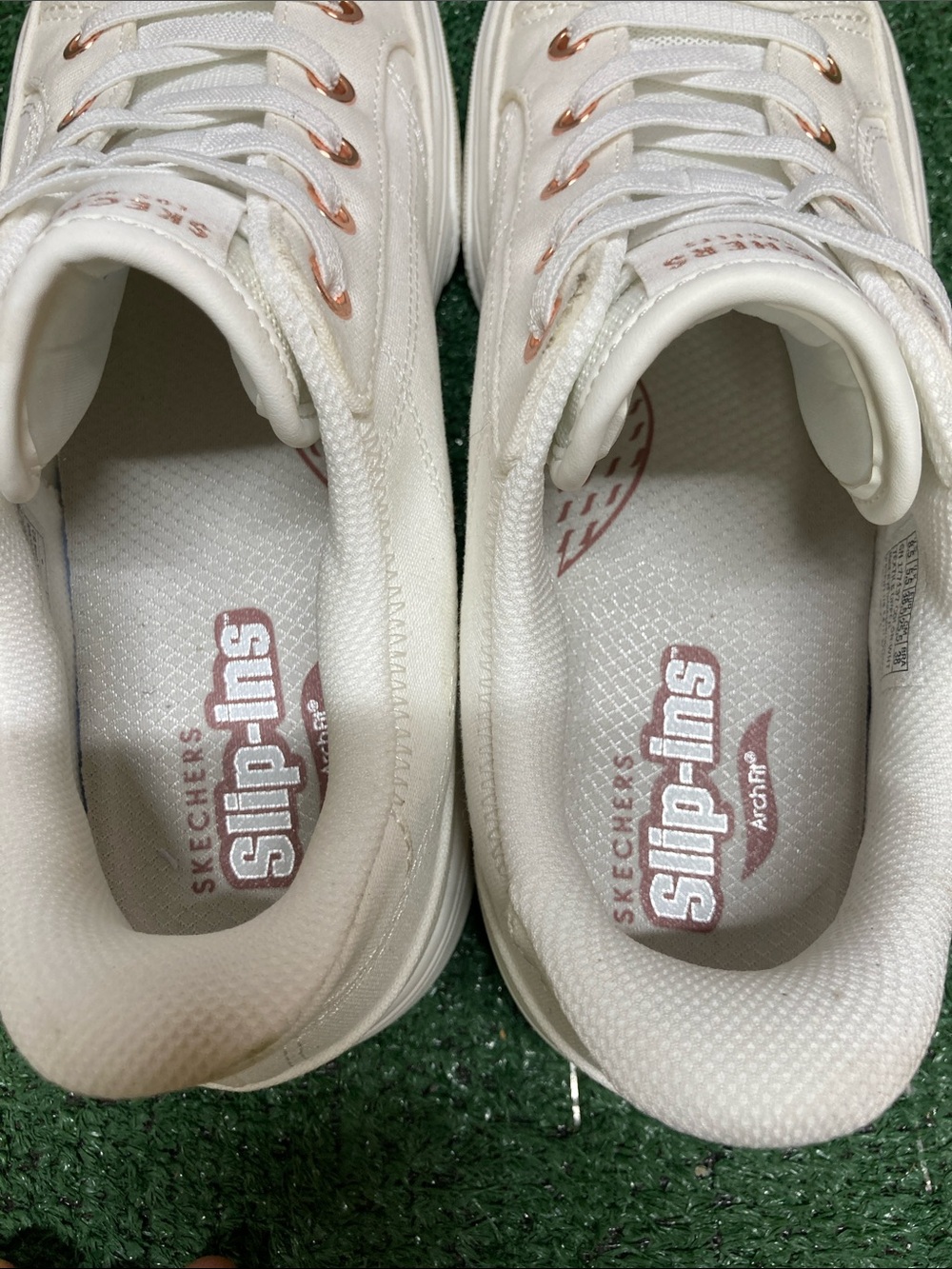 Skechers Women's Canvas Low-Top slip-in Sneakers 117197 sz 8.5 (OKPM-09-19) - Picture 10 of 10